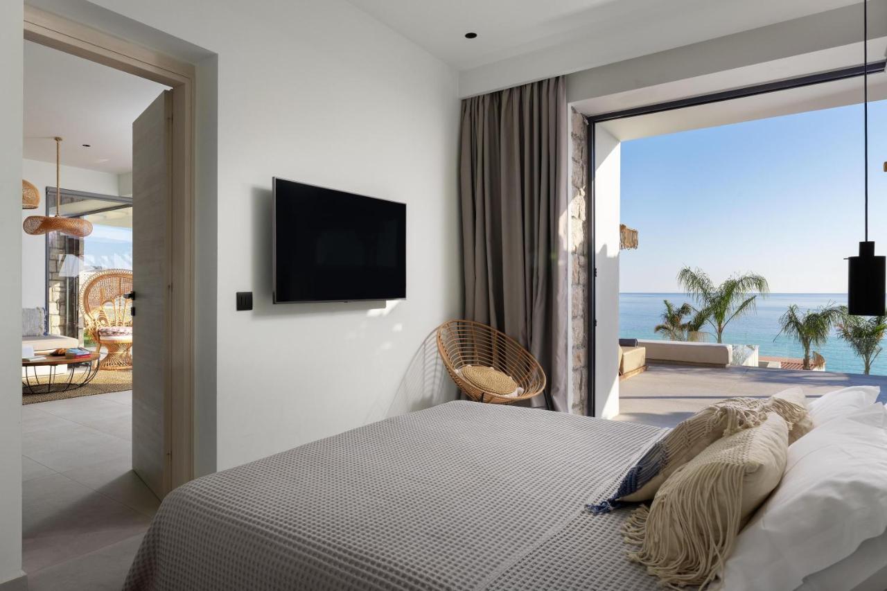 Lido Blue Villa Pefki  ภายนอก รูปภาพ