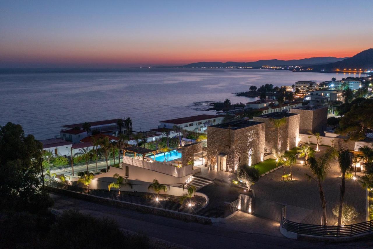 Lido Blue Villa Pefki  ภายนอก รูปภาพ
